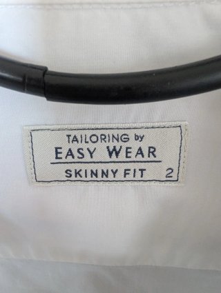 Camisa blanca de hombre