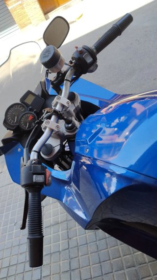 BMW F800ST Azul