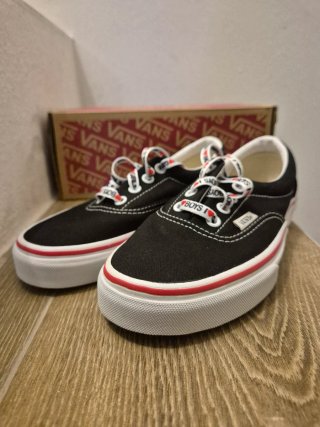 Zapatillas Vans Era (I Heart) Black / True White