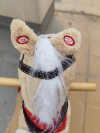 Caballo balancín peluche con sonido