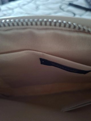 Bolso de mano rafia beige y dorado