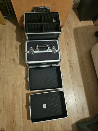 Maletín Organizador Maquillaje Negro y Plata