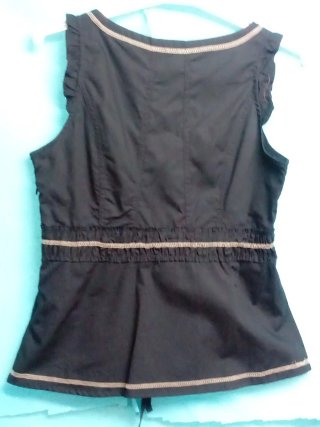 Blusa sin mangas Md'M talla 42 con etiqueta