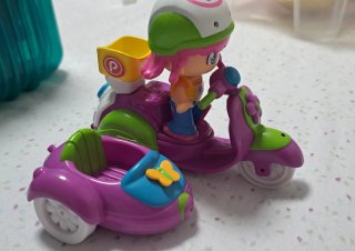 Moto con Sidecar Pin y Pon