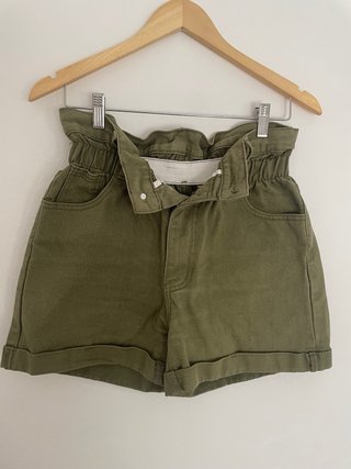 Shorts tiro alto elástico Shein verde militar
