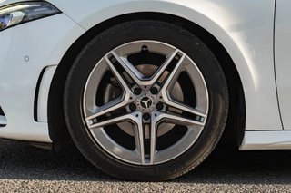 MERCEDES A 180 2023