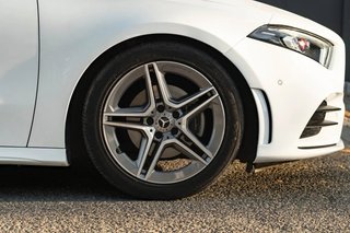 MERCEDES A 180 2023