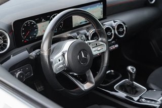 MERCEDES A 180 2023