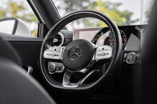 MERCEDES A 180 2023