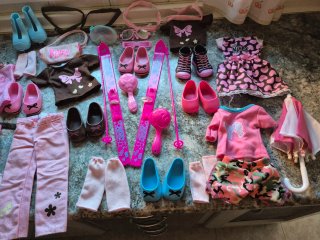 Set Ropa y Accesorios Muñeca Nancy
