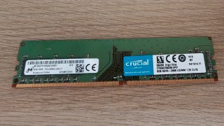 Memoria RAM Crucial 8GB DDR4 en perfecto estado