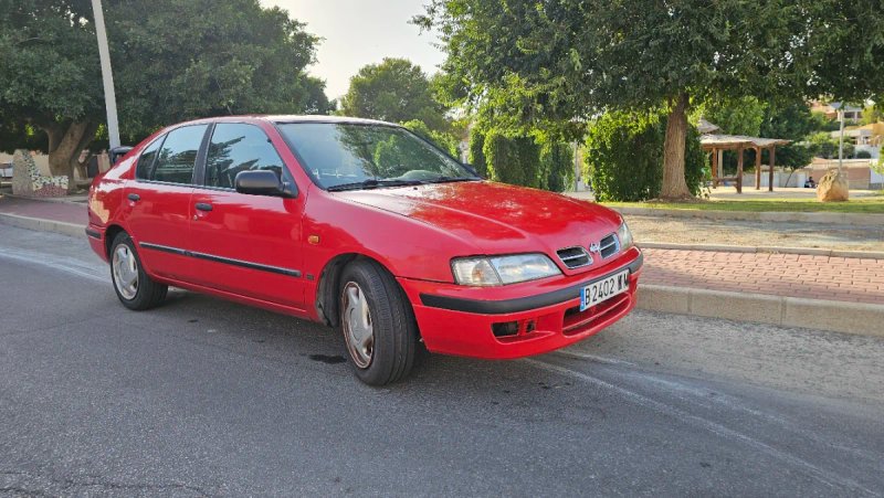 Nissan Primera 1998 - foto 1