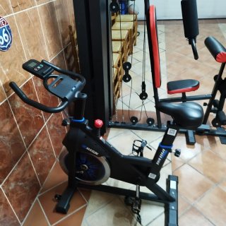 Máquina multifunción y bici estática