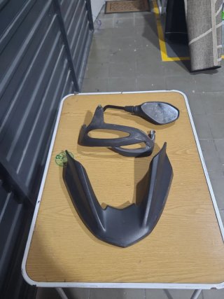 Piezas BMW: Carenado, Espejo y Soporte