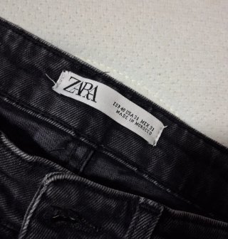 Pantalón corto negro Zara