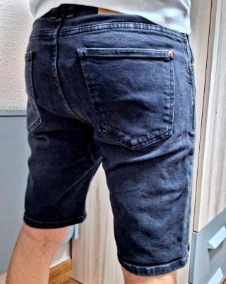 Pantalón corto negro Zara