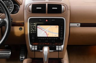Porsche Cayenne S VAE00 2004