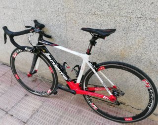Bicicleta Carretera Lapierre Blanca y Negra