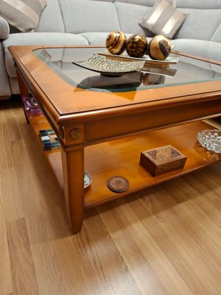 Mesa de salón madera cerezo y cristal