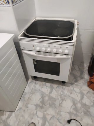 Horno y vitrocerámica Teka