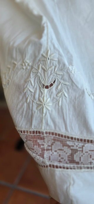 Camisón o viso del siglo xix