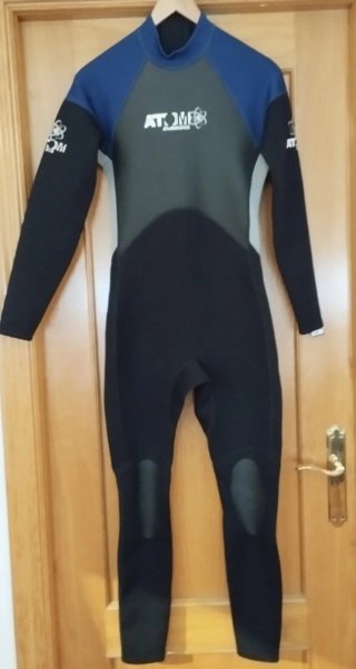 Traje de neopreno ATOMIC SERIES