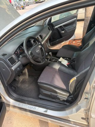 Opel Vectra 2004