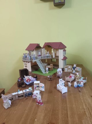 Casa Sylvanian Families con figuras