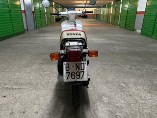 Honda Scoopy 75 Blanca Restaurada
