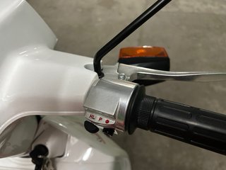 Honda Scoopy 75 Blanca Restaurada