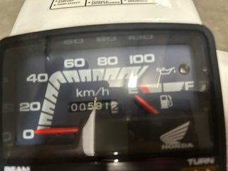 Honda Scoopy 75 Blanca Restaurada