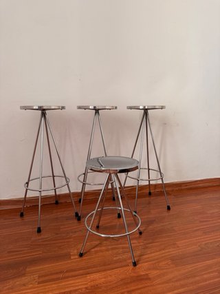 Chrome Nuta Stool