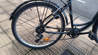 Bicicleta paseo mujer negra