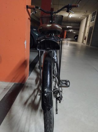 Bicicleta paseo mujer negra
