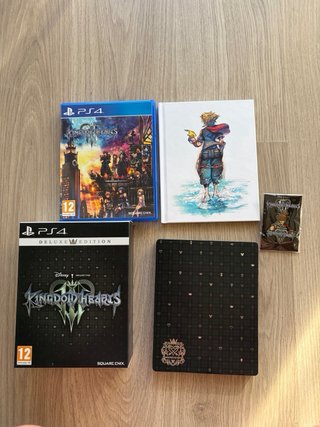 Kingdom Hearts 3 Deluxe Edition PS4 + Pin