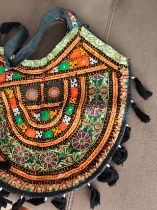 Bolso étnico bordado