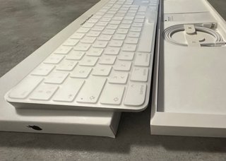 Apple Magic Keyboard con Touch ID y Ñ