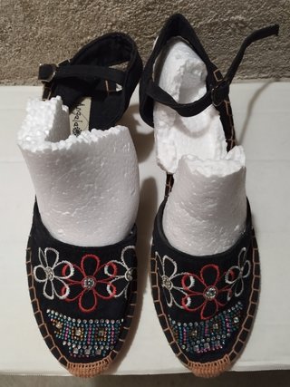 Zapatillas Esparto Bordadas Flores