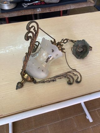 Candeeiro suspenso vintage dourado