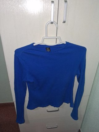 Camiseta manga larga azul eléctrico