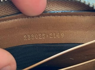 Carteira Gucci GG Canvas Zip Around