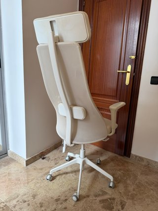 Silla Oficina IKEA JARVFJALLET Blanca Reposacabeza