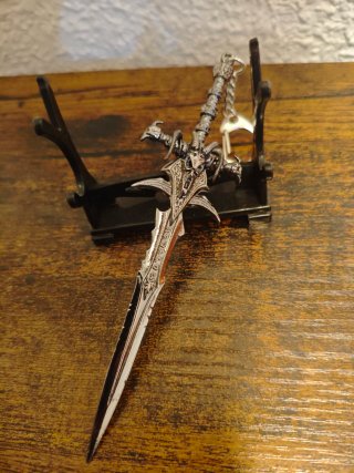 Llavero/colgante Frostmourne – Réplica WoW