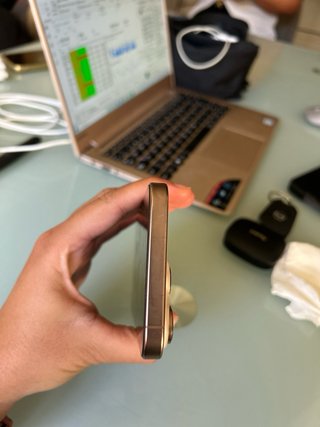 iPhone 16 PRO MAX Arena, 1 año de uso.