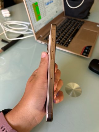 iPhone 16 PRO MAX Arena, 1 año de uso.