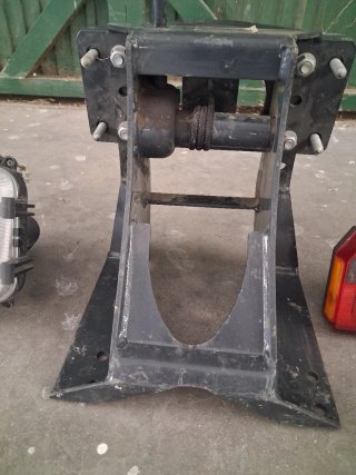Soporte Rueda, Faro y Piloto Camión Iveco