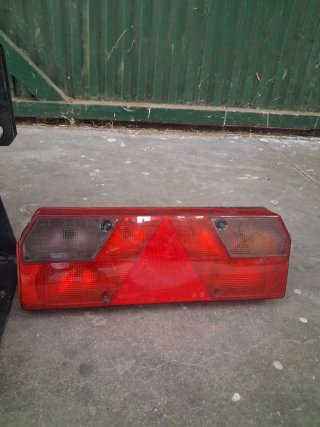 Soporte Rueda, Faro y Piloto Camión Iveco