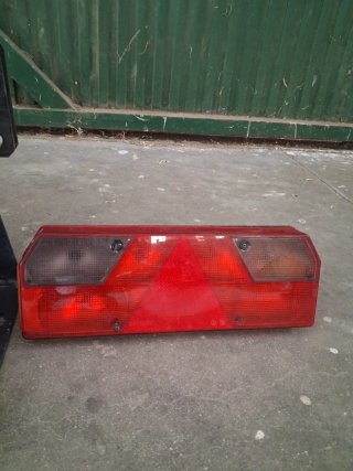 Soporte Rueda, Faro y Piloto Camión Iveco
