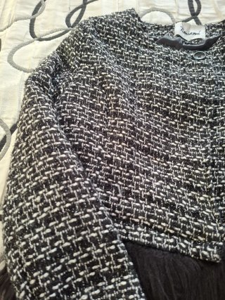 Elegante abrigo tweed y pelo