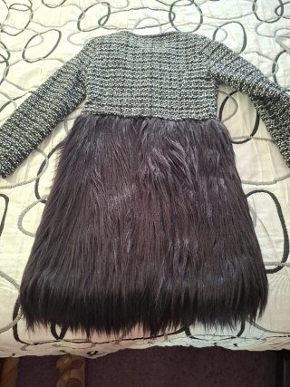 Elegante abrigo tweed y pelo